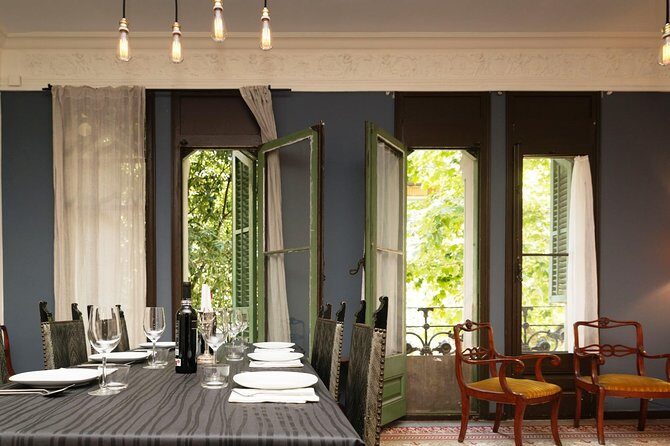 Private Market Tour, Paella & Sangria Cooking Class in Barcelona - Price and Value