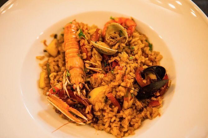 Private Market Tour, Paella & Sangria Cooking Class in Barcelona - Practical Considerations