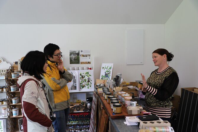 Private Martinborough Foodie Delights Tour from Wellington - FAQs