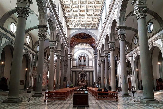 Private Medici Walking Tour  Discover Florences Royal Past - Key Points