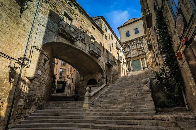 Private Medieval Girona Tour with Hotel Pick-up - Exploring Girona on a Private Medieval Tour from Barcelona