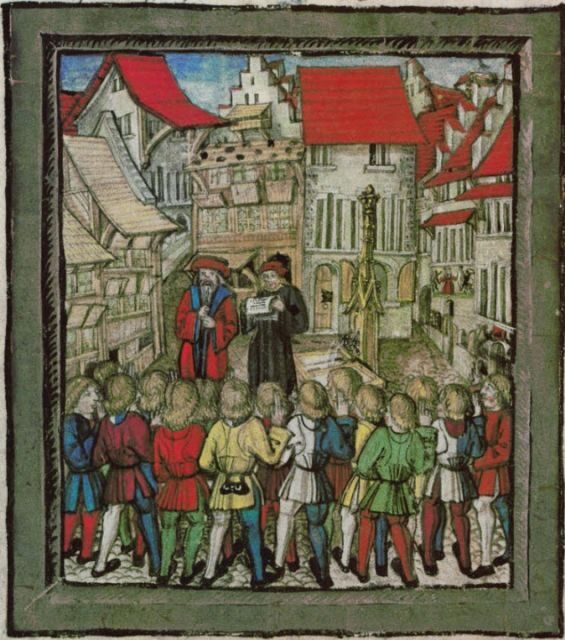 Private Medieval Walk in the Historic Centre of Lucerne - Exploring Historic Streets and Buildings