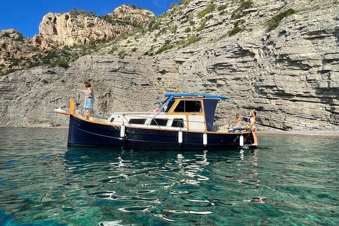 Private Mediterranean classic boat with Paddle boards+Snorkelling - Wrapping Up