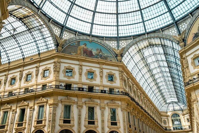 Private Milan Street Photography Walking Tour with an Artist - Detailed Breakdown of the Itinerary