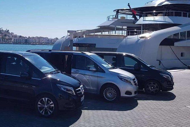 Private Minibus Transfers in Ibiza - What to Expect During Your Transfer