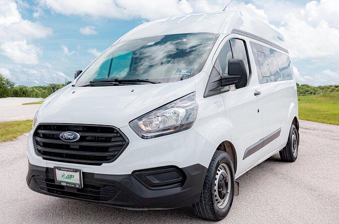 Private Minivan Departures from Hotels to Cancun Airport - What You Can Expect