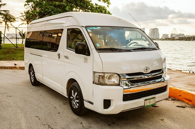 Private Minivan: Huatulco International Airport (HUX) - The Journey to Oaxaca: Views & Comfort
