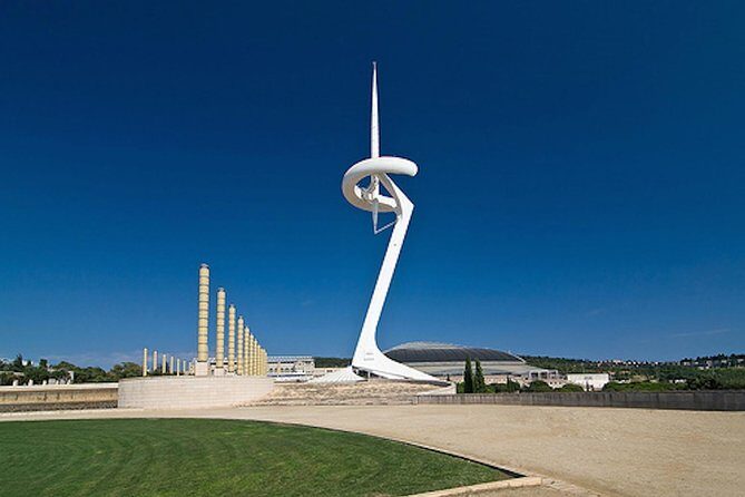 Private Modern Architecture Tour of Barcelona with private pick up and drop off - A Closer Look at the Itinerary