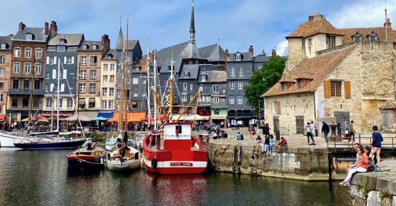 Private Mont Saint-Michel, Honfleur Trip by Mercedes - Key Points