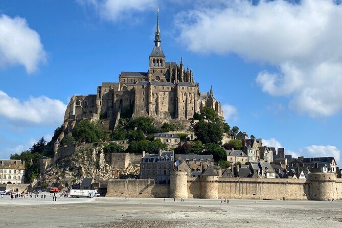 Private Mont Saint-Michel, Normandy D-Day Express trip from Paris - An Afternoon Filled with History and Wonder
