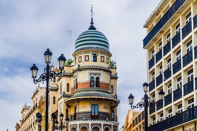 Private Monumental Walking Tour in Seville - The Royal Alcazars