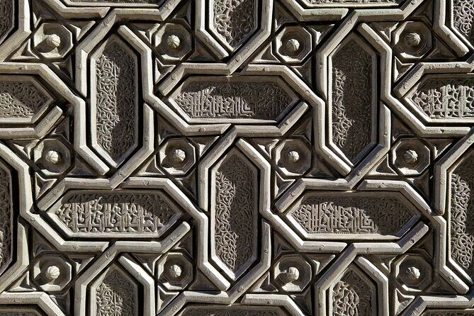 Private Monumental Walking Tour in Seville - Puerta de Jerez & Historic Buildings