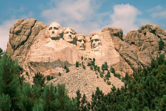 Private Mt Rushmore, Crazy Horse, Custer State Park Monument Tour - Key Points