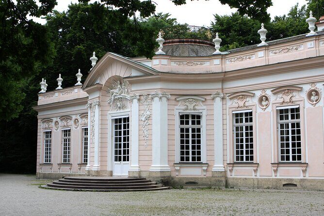 Private Munich Old Town and Nymphenburg Castle with Meal - Why This Tour Works Well
