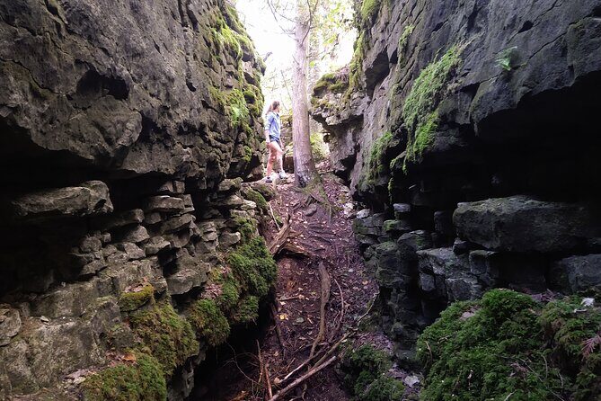 Private Nottawasaga Bluffs Caves Hiking Tour,Collingwood/Creemore - Practical Details