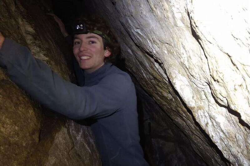 Private Nottawasaga Bluffs Caves Snowshoe-Creemore/Collingwd - Price and Value