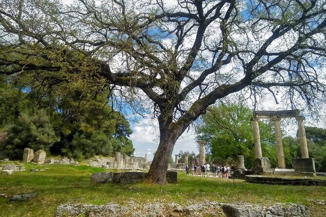 Private Olympia skip-the-line tour with a local tour guide - Who Would Love This Tour?