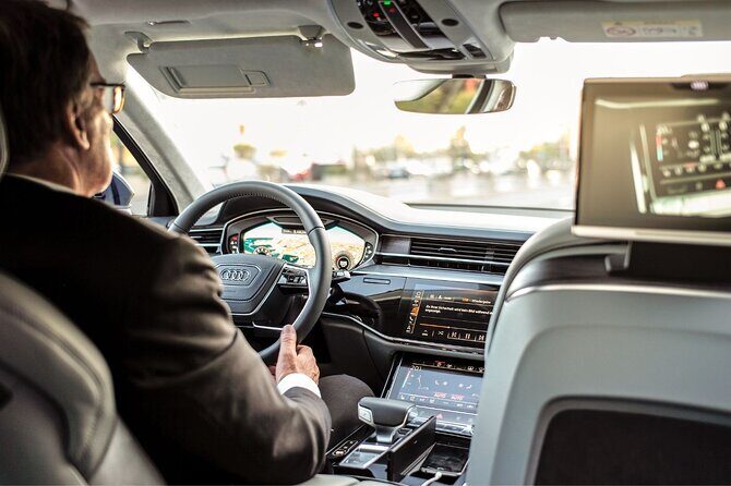 Private One-way Airport Transfer Honolulu Airport To Honolulu - Booking and cancellation policies