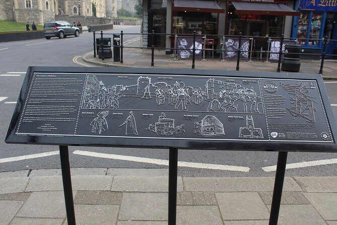 Private One Way or Round Trip Transfer : London to Windsor Castle or LEGOLAND - Practical tips to maximize your experience