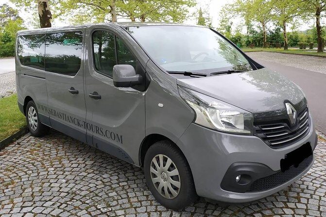 Private One-Way Sightseeing Transfer from Prague to Vienna via Cesky Krumlov - Transportation and Timing