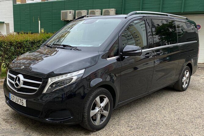 Private One-way Transfer between Lisbon Airport and Lisbon city - What to Expect from the Transfer Service