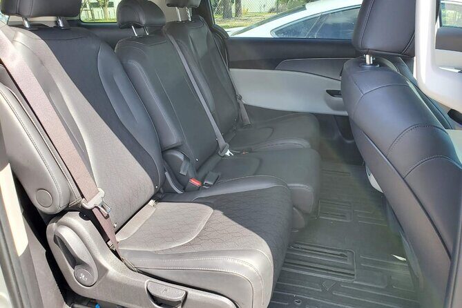 Private Orlando Intl Airport Transfer to or from Disney Area - How This Service Compares to Other Transportation Options