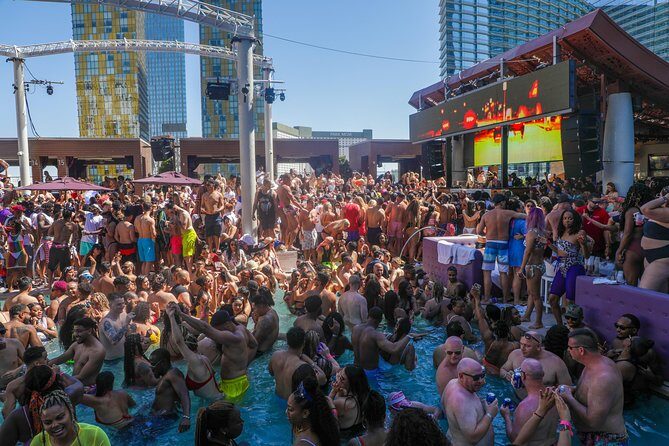 Private Party Bus Dayclub Crawl - Who It’s Best For