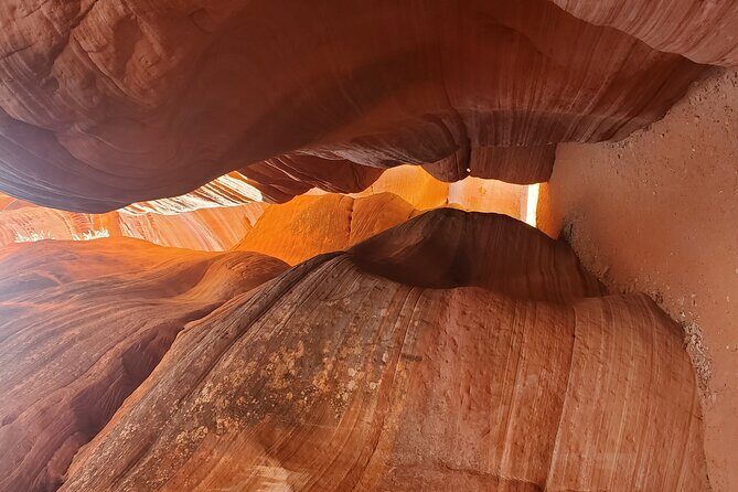 Private Peek-A-Boo slot canyon guided tours - The Experience: Pros and Cons