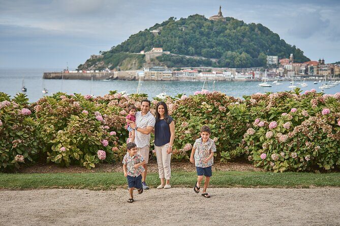 Private Photo Session with a Professional in San Sebastián - Who Should Consider This Tour?