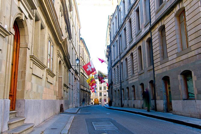 Private Photo Tour LUXE CUSTOM in Geneva - Practical Details and Considerations