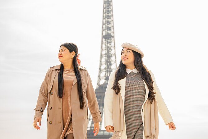 Private Photoshoot in Paris Monuments - The Sum Up