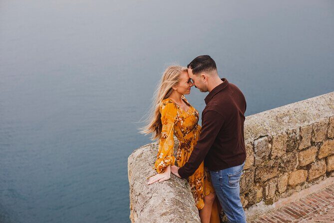 Private Photoshoot with a Professional Photographer in Naples - Discovering the Experience