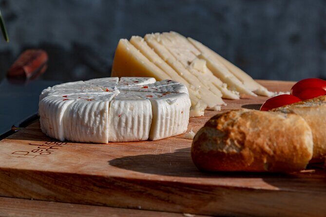 Private PICNIC in Bohemian Vineyards and Wine Tasting 4WD Tour - Who Will Love This Tour?