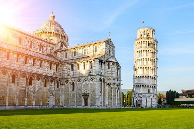 Private Pisa and Lucca Wine Tour from Florence - Starting the Day: Convenient Pickup and Introduction