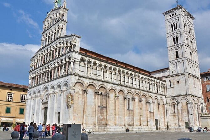 Private Pisa & Lucca Day Tour from Florence - Key Points