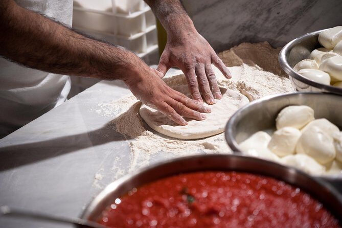 Private Pizza & Tiramisu Class at a Cesarina's home with tasting in Pompei - Key Points