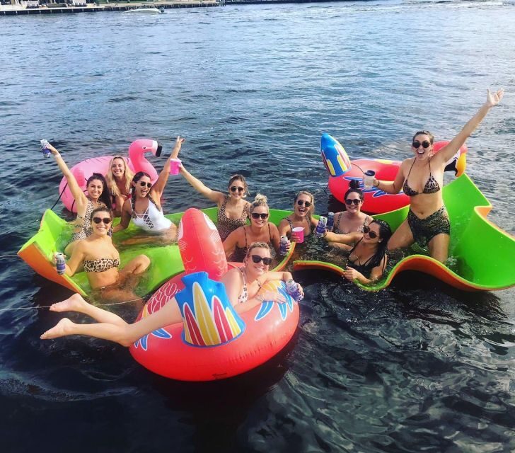 Private Pontoon Boat w/ Captain, Private up to 12ppl - What Makes This Experience Stand Out