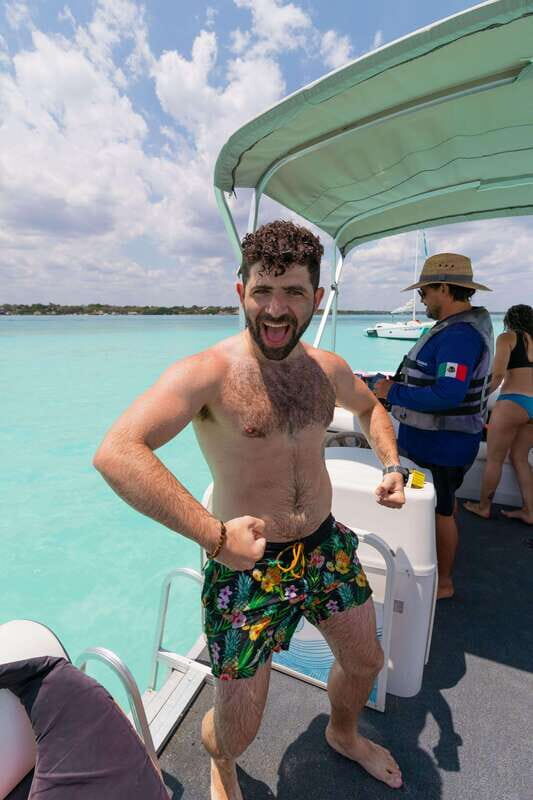 Private pontoon tour in the seven colors Bacalar lagoon - FAQs