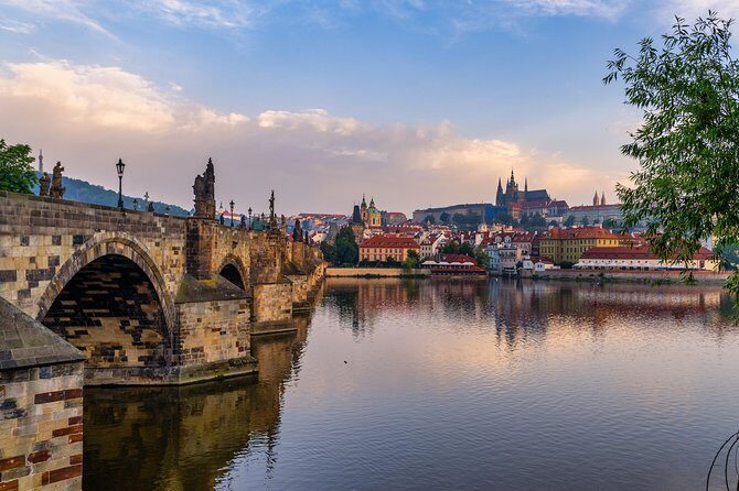 Private Prague walking tour & Karlstejn castle trip from Prague - Who Should Consider This Tour?