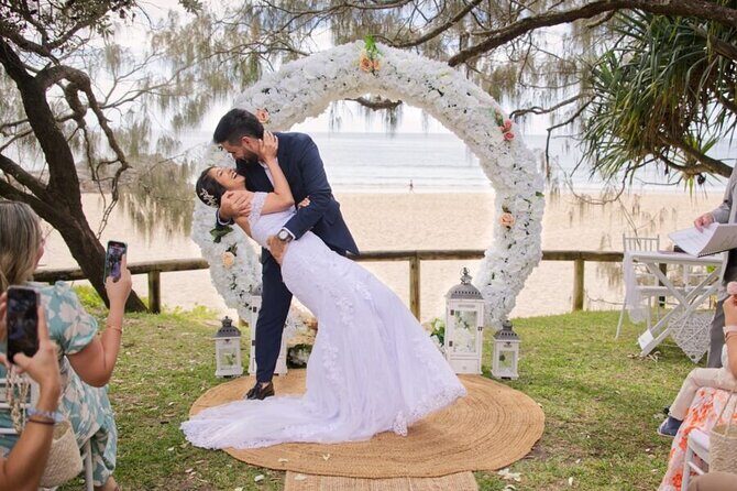 Private Pre-Wedding Professional Photoshoot in Noosa - Key Points