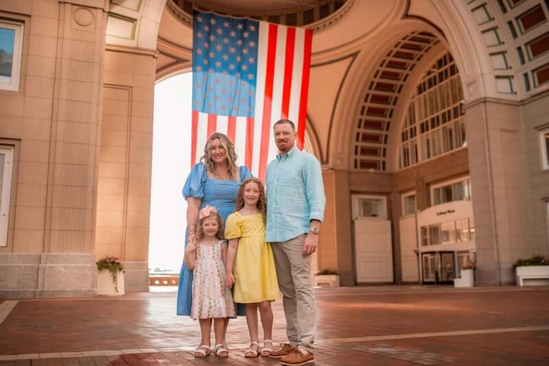 Private Professional Vacation Photoshoot in Boston - Who Would Love This Experience?