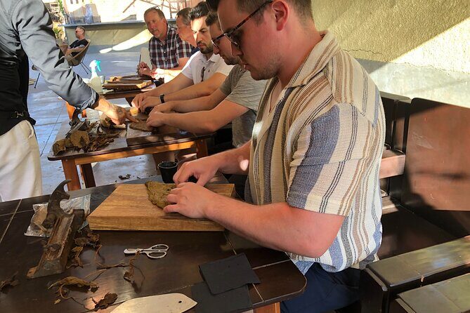 Private Puro Cigar Creation Workshop in Los Cabos - A Closer Look at the Cigar Creation Workshop in Los Cabos