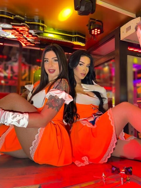 Private Red Light Tour City Center with Beer Maid Guide - FAQ