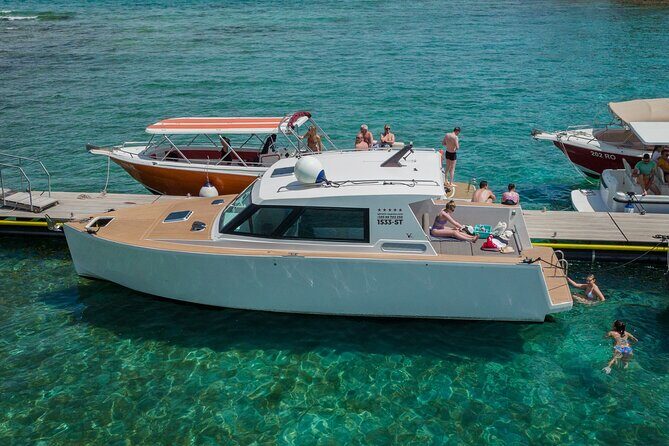 Private Red Rocks and Pakleni Islands beach hopping speedboat tour - Authentic Traveler Feedback