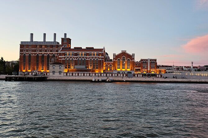 Private Relaxing Sunset Tour along the Tagus River - FAQ