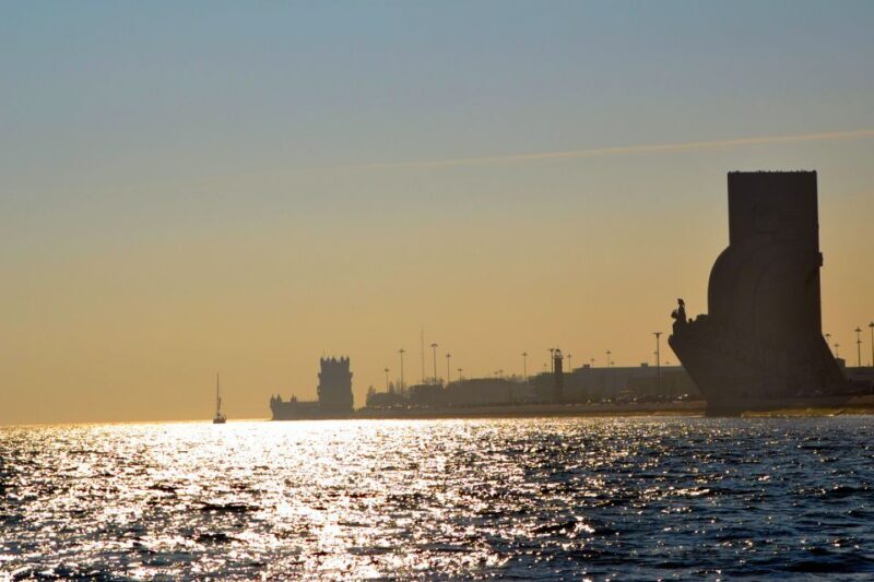 Private Romantic cruise with sparkling wine- 2-Hour- Lisbon - FAQ
