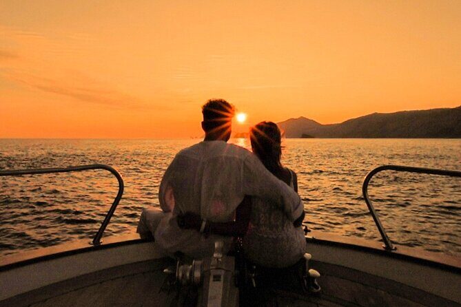 PRIVATE Romantic Sunset Boat Tour Zadar with Local Wine 1,5h - Key Points