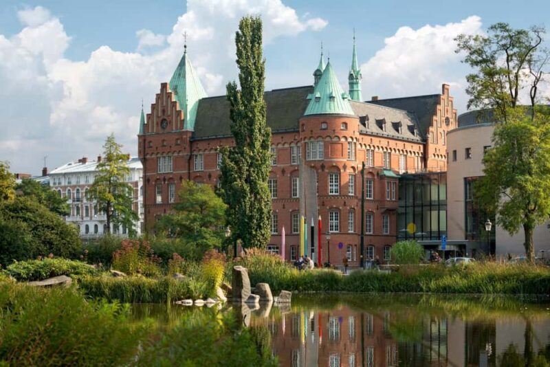 Private Romantic Walking Tour of Malmo with Castle and Park - Key Points