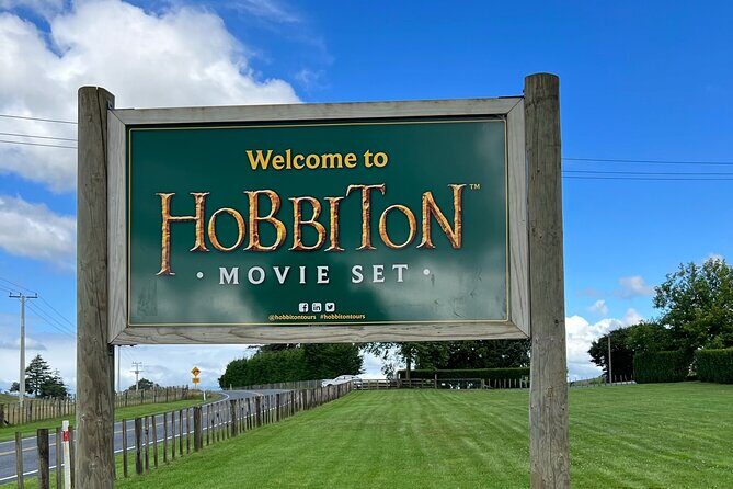 Private Round Trip Transport To Hobbiton From Auckland - The Sum Up