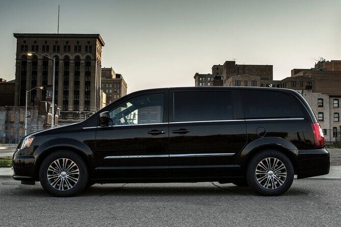 Private Roundtrip to Newark Liberty International Airport - The Sum Up